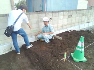 地縄張りの立ち合いの様子